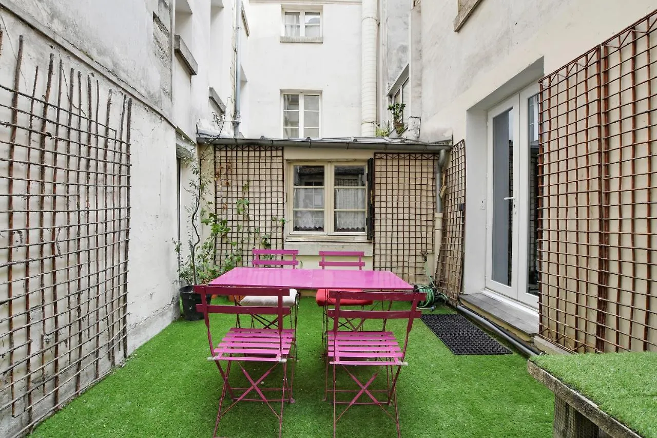Pick A Flat'S Apartment In Les Halles - Rue Des Lombards Paris France